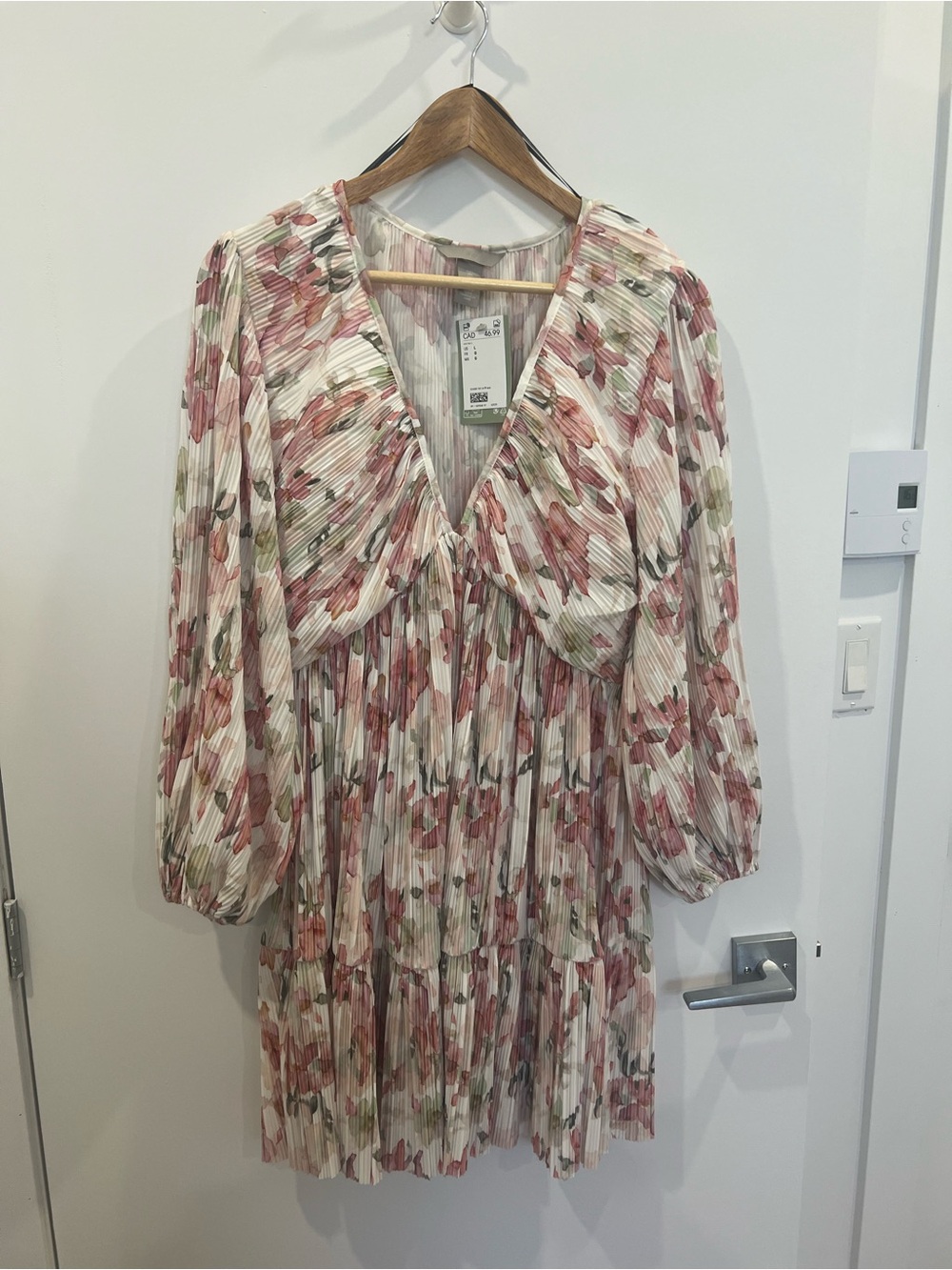 H&M Floral Pleated V-Neck Mini Dress in Pink and Cream